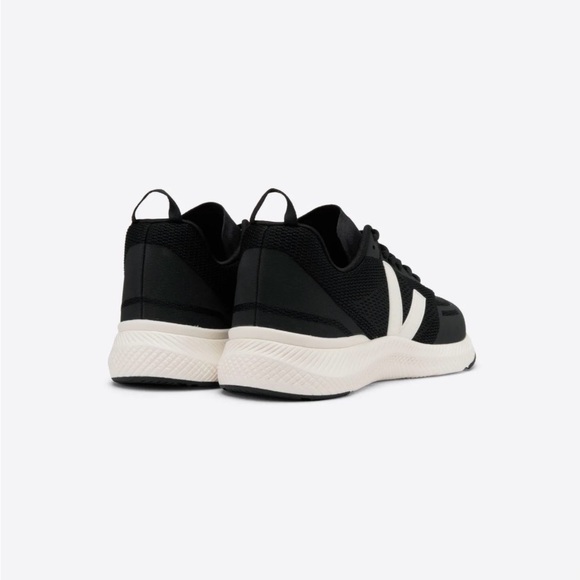 NEW🔥 Veja Impala Black Sneakers - Men’s Shoes Size 11.5 US - Gym Workout Running - Picture 4 of 5
